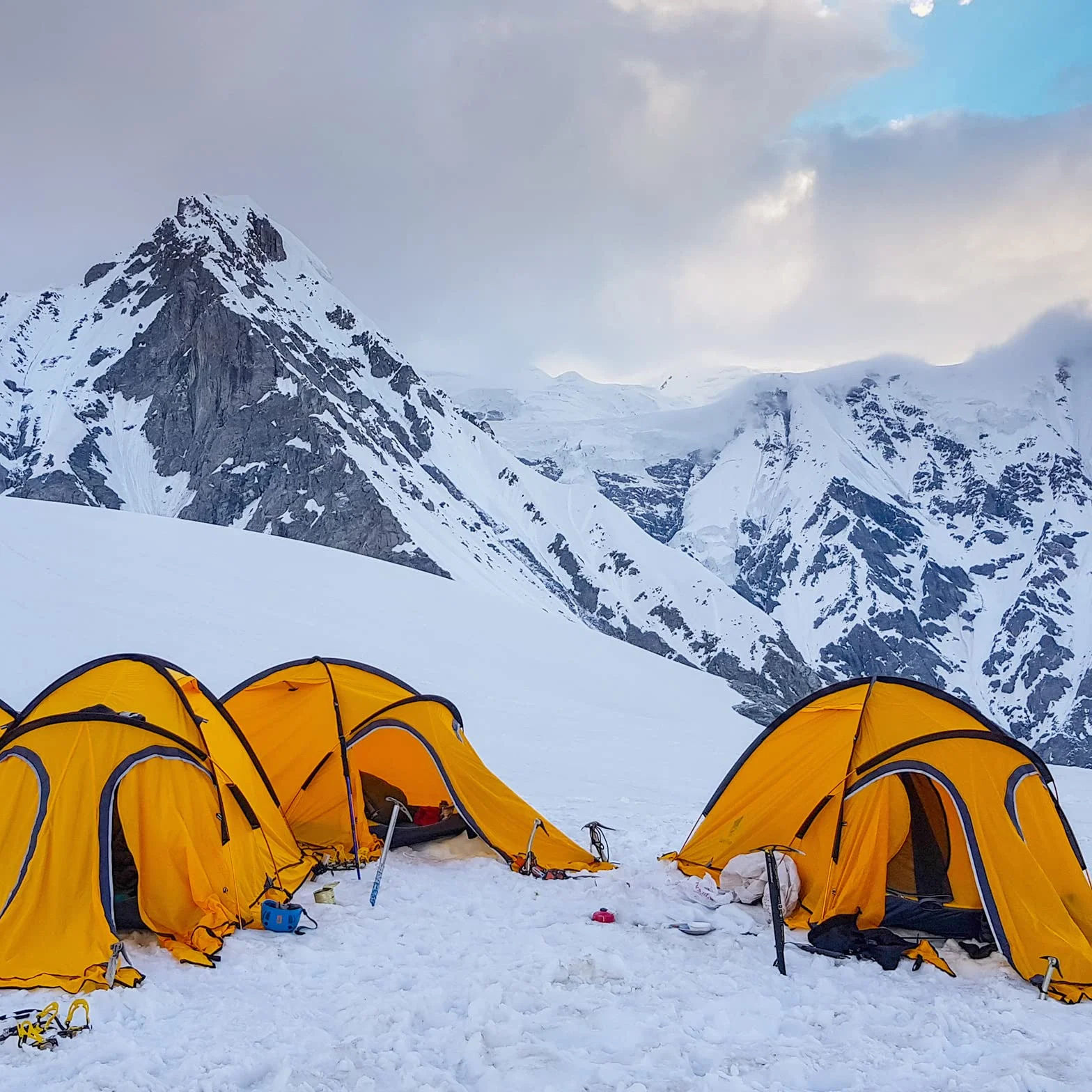 Waterproof 2 Person 4 Season Freestanding Backpacking Tent | Alpine-Ready Shelter, Fly-First Pitch, Double-Wall Design, 20D Ripstop Nylon, Gear Vestibule, Snow Skirt, Aluminum Frame