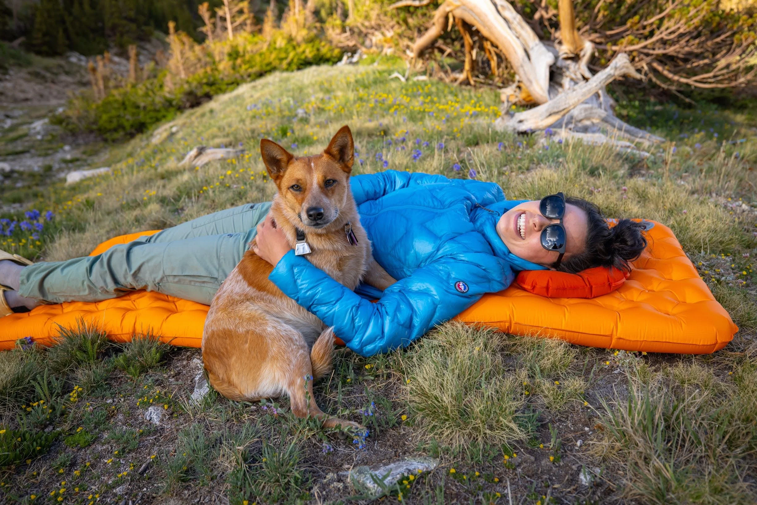 Zoom UL - Insulated Sleeping Pad | Ultralight 3-season backpacking air pad with dual heat-reflective layers, O-beam construction, and an inflation sack